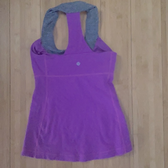 Lululemon Scoop neck. Purple and Grey size 4 - Picture 2 of 2